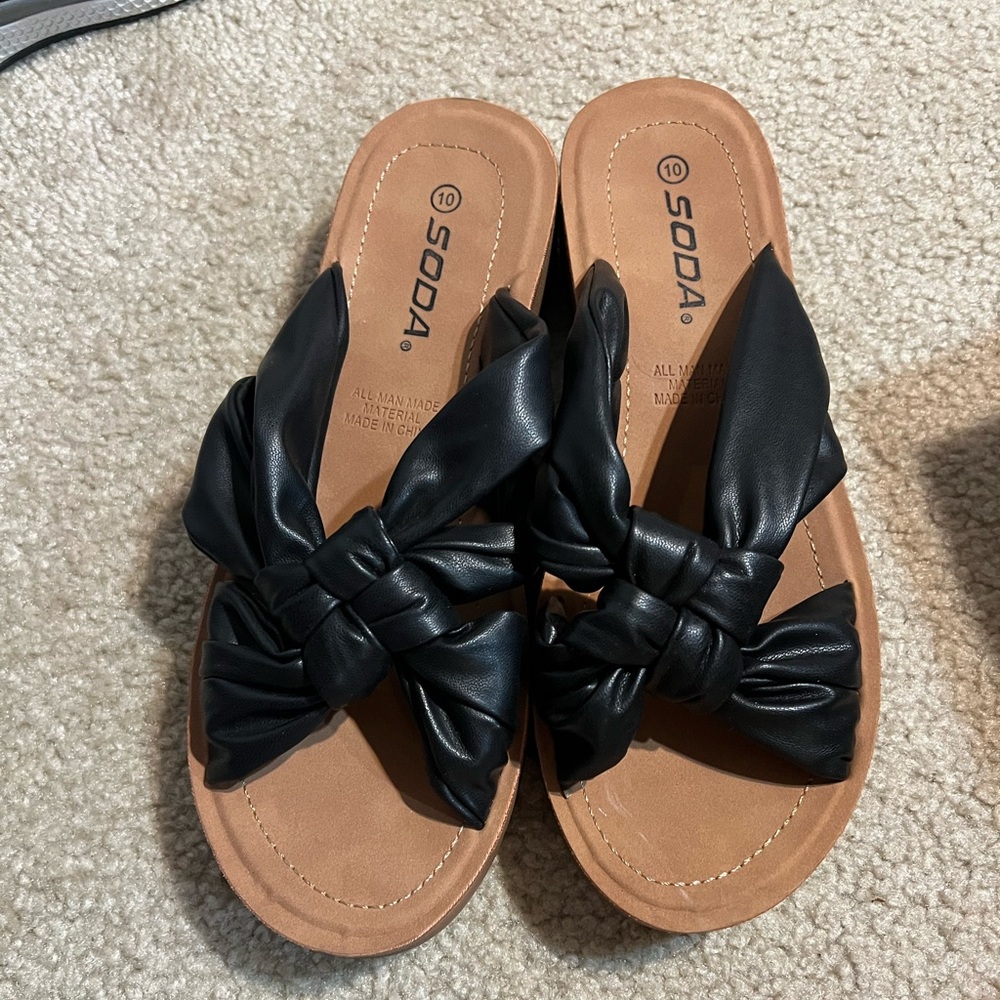 Soda black and tan knot sandals